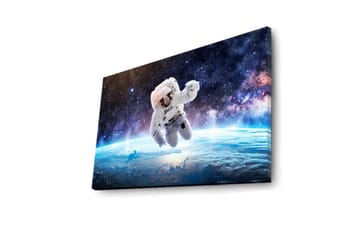 Lerretsbilde med LED-belysning 45x70 cm - Astronaut som svever i rommet over jorden - Hvit / Blå / Svart - Interiør - Maleri & posters - Lerretsbilder
