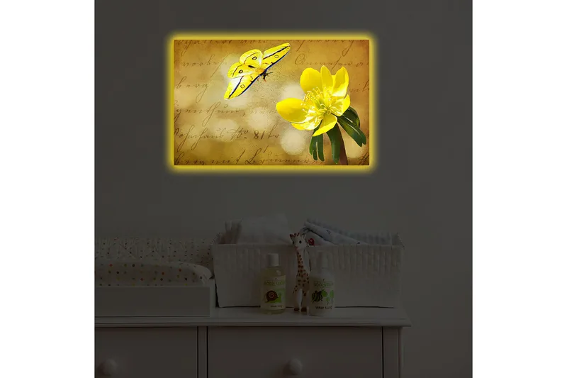 Lerretsbilde med LED-belysning 45x70 cm - Fargerik sommerfugl og blomst på en myk bakgrunn - Gul / Grønn / Beige - Interiør - Maleri & posters - Lerretsbilder