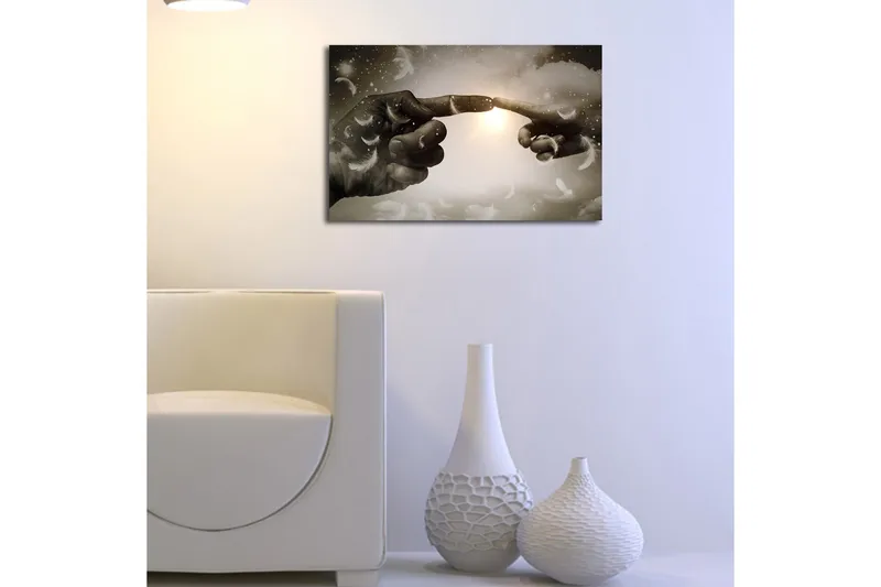 Lerretsbilde med LED-belysning 45x70 cm - Fingre som nesten møtes i et himmelsk miljø - Grå / Hvit / Beige - Interiør - Maleri & posters - Lerretsbilder