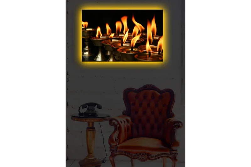 Lerretsbilde med LED-belysning 45x70 cm - Flammer fra oljelamper som sprer varme og lys - Oransje / Gull / Svart - Interiør - Maleri & posters - Lerretsbilder