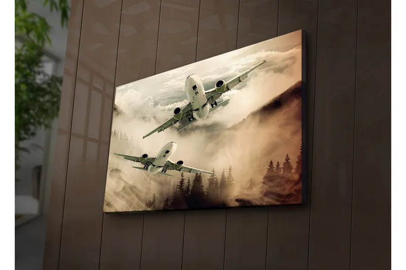 Lerretsbilde med LED-belysning 45x70 cm - Fly som svever over tåkete fjelltopper - Grå / Beige / Mørk grønn - Interiør - Maleri & posters - Lerretsbilder