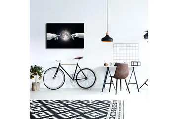 Lerretsbilde med LED-belysning 45x70 cm - Futuristisk tolkning av Michelangelos skapelse med hender som rekker mot månen - Svart / Hvit / Grå - Interiør - Maleri & posters - Lerretsbilder