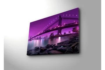Lerretsbilde med LED-belysning 45x70 cm - Lys lilla bro som spenner over en rolig vannoverflate - Lys lilla / Mørkegrå / Svart - Interiør - Maleri & posters - Lerretsbilder