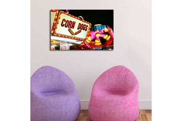 Lerretsbilde med LED-belysning 45x70 cm - Lyst og fargerikt skilt med teksten CORN DOGS og en snurrende karusell i bakgrunnen - Rød / Gul / Blå - Interiør - Maleri & posters - Lerretsbilder