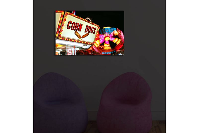 Lerretsbilde med LED-belysning 45x70 cm - Lyst og fargerikt skilt med teksten CORN DOGS og en snurrende karusell i bakgrunnen - Rød / Gul / Blå - Interiør - Maleri & posters - Lerretsbilder