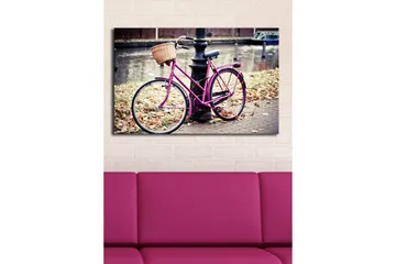 Lerretsbilde med LED-belysning 45x70 cm - Rosa sykkel med kurv ved en gatelykt - Rosa / Brun / Grå - Interiør - Maleri & posters - Lerretsbilder