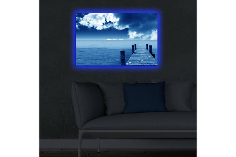 Lerretsbilde med LED-belysning 45x70 cm - Stilleben av en brygge som strekker seg ut over et blått hav under en dramatisk himmel - Blå / Grå / Hvit - Interiør - Maleri & posters - Lerretsbilder