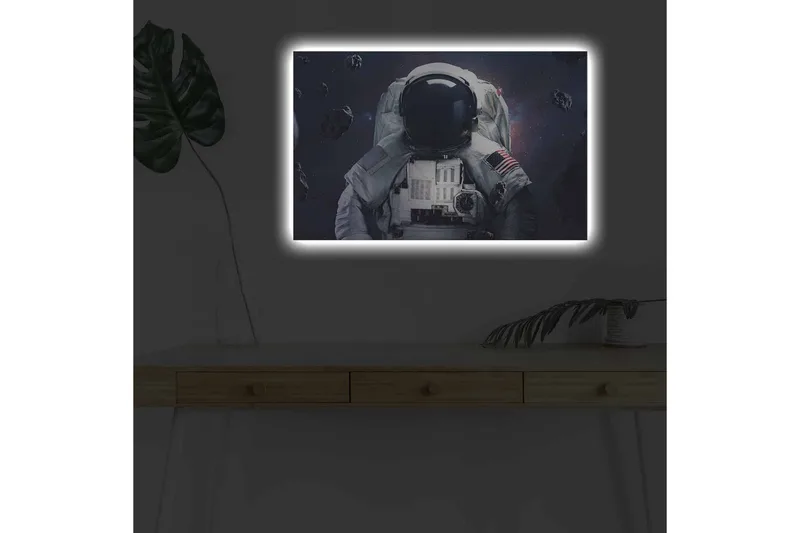 Lerretsbilde med LED-belysning - Astronaut i rommet omgitt av asteroider - Mørk blå / Grå / Svart - Interiør - Maleri & posters - Lerretsbilder