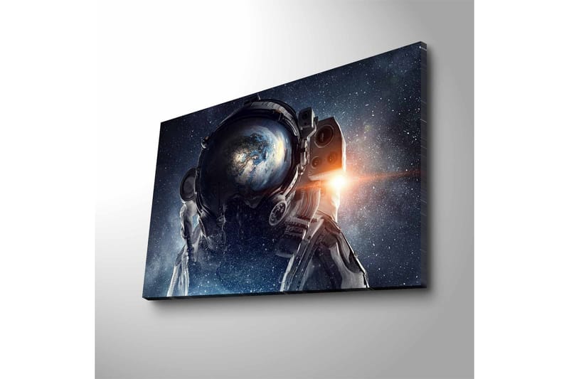 Lerretsbilde med LED-belysning - Astronaut med jorden synlig i hjelmen mot en stjerneklar bakgrunn - Mørk blå / Svart / Hvit - Interiør - Maleri & posters - Lerretsbilder