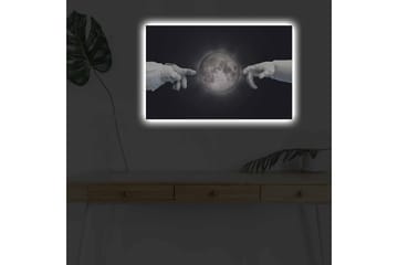 Lerretsbilde med LED-belysning - Astronauthender rekker mot månen - Hvit / Svart / Grå - Interiør - Maleri & posters - Lerretsbilder