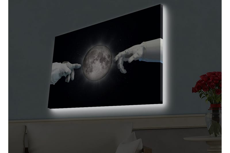 Lerretsbilde med LED-belysning - Astronauthender rekker mot månen - Svart / Hvit / Grå - Interiør - Maleri & posters - Lerretsbilder