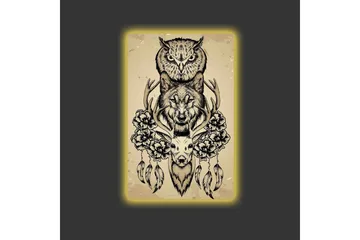 Lerretsbilde med LED-belysning - Dyrekomposisjon med ugle, ulv og hjort omgitt av blomster og fjær - Svart / Beige - Interiør - Maleri & posters - Lerretsbilder