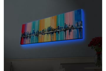 Lerretsbilde med LED-belysning - Fargerik bybilde med skyline og refleksjoner i vann - Blå / Rosa / Oransje - Interiør - Maleri & posters - Lerretsbilder