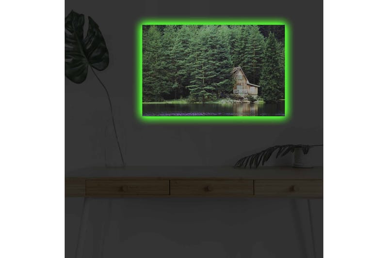 Lerretsbilde med LED-belysning - Hytte ved en speilblank innsjø omgitt av tett grøntområde - Grønn / Brun / Blå - Interiør - Maleri & posters - Lerretsbilder