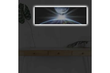 Lerretsbilde med LED-belysning - Jorden sett fra verdensrommet med lysstråler som bryter gjennom atmosfæren - Blå / Grønn / Svart - Interiør - Maleri & posters - Lerretsbilder