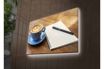 Lerretsbilde med LED-belysning - Kopp latte art på et trebord sammen med en notatbok og penn - Blå / Brun / Hvit - Interiør - Maleri & posters - Lerretsbilder