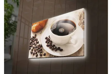 Lerretsbilde med LED-belysning - Kopp svart kaffe og kaffebønner på et bord - Svart / Brun / Hvit - Interiør - Maleri & posters - Lerretsbilder