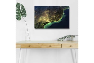 Lerretsbilde med LED-belysning - Nattutsikt over en by med lys og hav - Mørk blå / Grønn / Gul - Interiør - Maleri & posters - Lerretsbilder