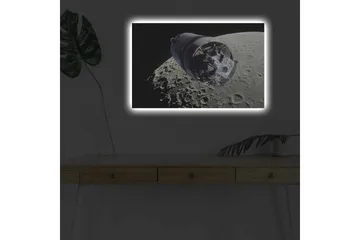 Lerretsbilde med LED-belysning - Romfartøy i bane rundt månen - Grå / Svart / Sølv - Interiør - Maleri & posters - Lerretsbilder