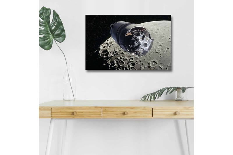 Lerretsbilde med LED-belysning - Romfartøy i bane rundt månen - Grå / Svart / Sølv - Interiør - Maleri & posters - Lerretsbilder