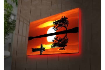 Lerretsbilde med LED-belysning - Solnedgang over en speilblank innsjø med en ensom båt og en silhuett av et tre - Oransje / Svart / Gul - Interiør - Maleri & posters - Lerretsbilder