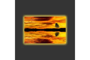 Lerretsbilde med LED-belysning - Solnedgang over en speilblank innsjø med en silhuett av et tre - Gull / Oransje / Svart - Interiør - Maleri & posters - Lerretsbilder