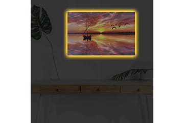 Lerretsbilde med LED-belysning - Solnedgang over rolig vann med en båt og flygende fugler - Oransje / Lilla / Blå - Interiør - Maleri & posters - Lerretsbilder