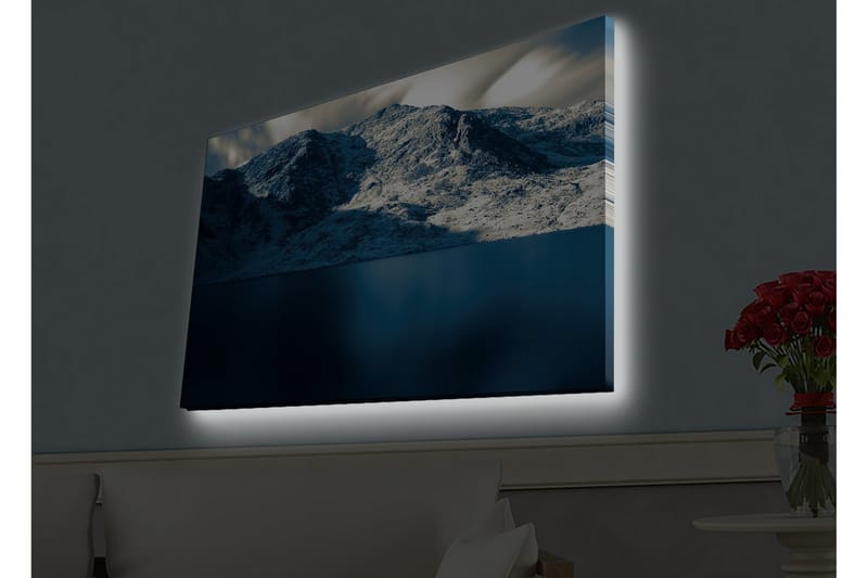 Lerretsbilde med LED-belysning - Storslått fjellandskap med snødekte fjelltopper og speilblanke vannflater - Mørk blå / Hvit / Grå - Interiør - Maleri & posters - Lerretsbilder