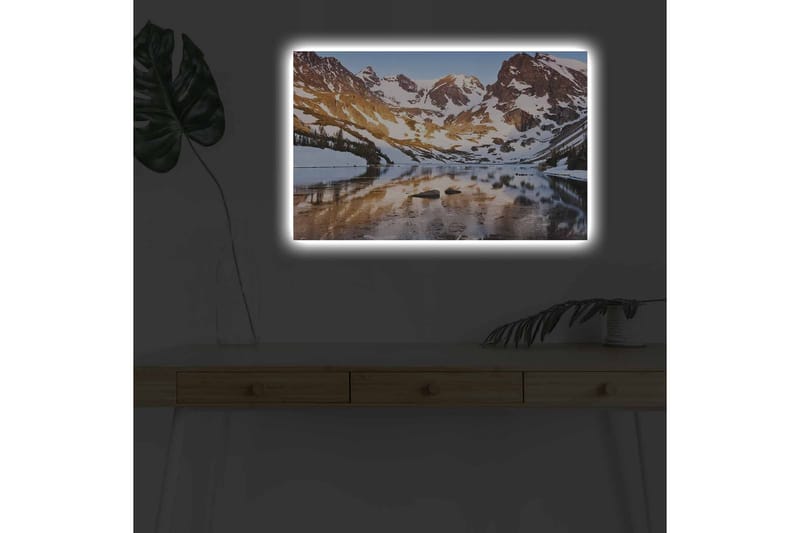 Lerretsbilde med LED-belysning - Storslått fjellandskap med speilblanke innsjøer og snødekte topper - Blå / Hvit / Gyllen - Interiør - Maleri & posters - Lerretsbilder