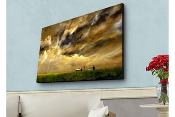 Lerretsbilde med LED-belysning - Storslått landskapsutsikt med dramatiske skyer og en gård i horisonten - Gull / Mørk blå / Grønn - Interiør - Maleri & posters - Lerretsbilder