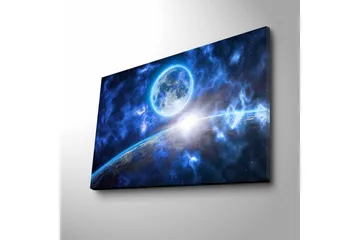 Lerretsbilde med LED-belysning - Storslått romscene med en planet og en måne i fokus - Mørk blå / Lys blå / Hvit - Interiør - Maleri & posters - Lerretsbilder