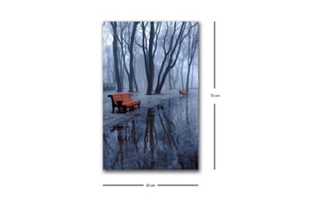 Lerretsbilde med LED-belysning - Tåke over en park med benker og refleksjoner i sølepytter - Mørk blå / Grå / Oransje - Interiør - Maleri & posters - Lerretsbilder