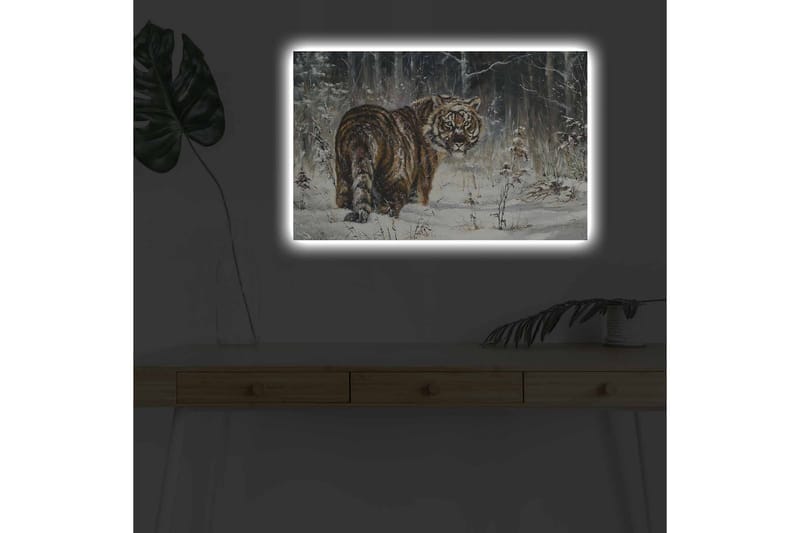 Lerretsbilde med LED-belysning - Tiger i snødekt skogsmiljø - Oransje / Hvit / Grå - Interiør - Maleri & posters - Lerretsbilder