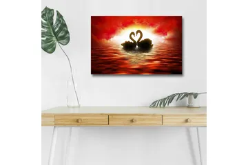 Lerretsbilde med LED-belysning - To svaner som danner et hjerte mot en dramatisk solnedgang - Rød / Svart / Oransje - Interiør - Maleri & posters - Lerretsbilder