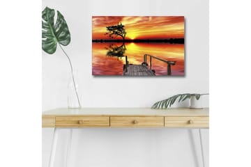 Lerretsbilde med LED-belysning - Vakker solnedgang over en speilblank innsjø med en ensom trebredde - Oransje / Gul / Svart - Interiør - Maleri & posters - Lerretsbilder
