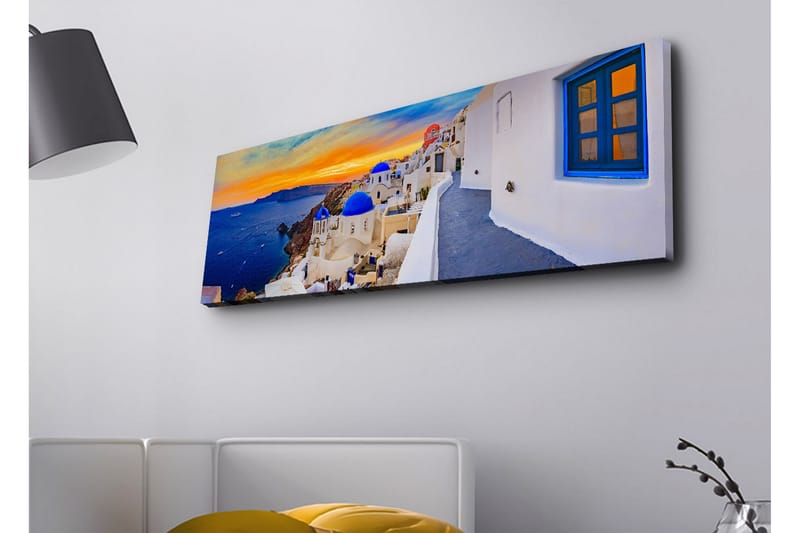 Lerretsbilde med LED-belysning - Vakker utsikt over hvite hus med blå kupler mot havet og en fargerik solnedgang, Blå / Hvit / Oransje