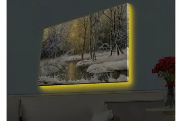 Lerretsbilde med LED-belysning - Vinterlandskap med snødekte trær og en stille elv - Hvit / Lys blå / Grønn - Interiør - Maleri & posters - Lerretsbilder