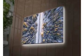 Lerretsbilde med LED-belysning - Vinterlandskap med snødekte trær og en vei som strekker seg gjennom skogen - Grå / Grønn / Gul - Interiør - Maleri & posters - Lerretsbilder