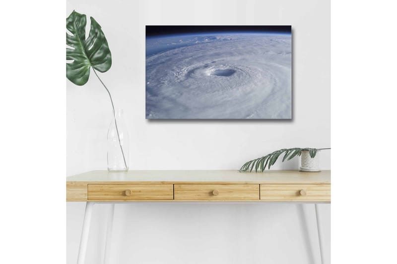 Lerretsbilde med LED-belysning - Virvlende skyer i en tropisk syklon - Hvit / Blå / Grå - Interiør - Maleri & posters - Lerretsbilder