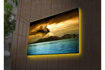 Lerretsbilde med LED-belysning - Vulkan med utbrudd og refleksjon i vann - Gull / Blå / Grå - Interiør - Maleri & posters - Lerretsbilder