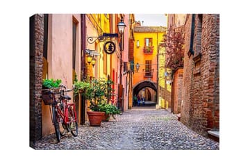 Lerretsbilde - Sjarmerende gate med sykkel og fargerike bygninger - Oransje / Grønn / Rød - Interiør - Maleri & posters - Lerretsbilder
