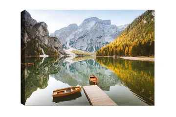 Lerretsbilde - Speillignende innsjø med fjell og høstfargede trær - Grønn / Oransje / Blå - Interiør - Maleri & posters - Lerretsbilder
