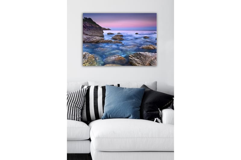 Lerretsbilde - Stemsmessig kystlandskap med klipper og hav - Blå / Grå / Lilla - Interiør - Maleri & posters - Lerretsbilder