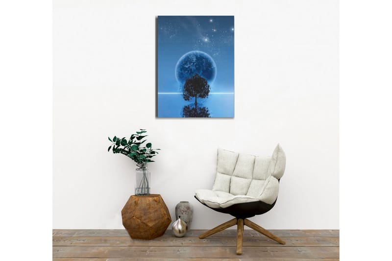 Lerretsbilde - Stjerneklar natt med en stor måne og silhuetten av et tre i horisonten - Mørk blå / Svart / Lys blå - Interiør - Maleri & posters - Lerretsbilder