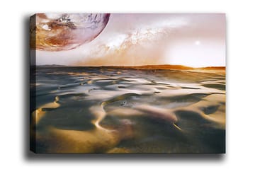 Lerretsbilde - Storslått ørkenlandskap med en planet i bakgrunnen - Gull / Brun / Oransje - Interiør - Maleri & posters - Lerretsbilder