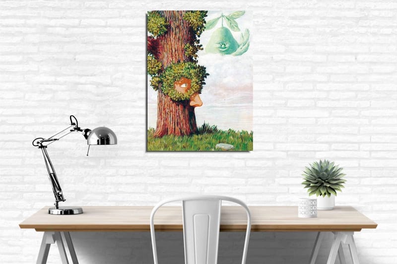 Lerretsbilde - Tre med ansikt og grøntområder rundt det - Grønn / Brun / Lys blå - Interiør - Maleri & posters - Lerretsbilder