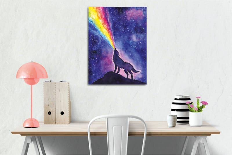 Lerretsbilde - Ulv som hyler mot en fargerik regnbue på nattehimmelen - Mørk blå / lilla / regnbuefarger - Interiør - Maleri & posters - Lerretsbilder