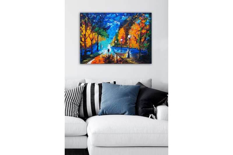 Lerretsbilde - Vakker bypark med fargerike høsttrær og en tursti i skumringen - Blå / Oransje / Grønn - Interiør - Maleri & posters - Lerretsbilder