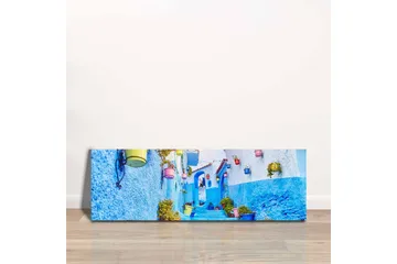 Lerretsbilde - Vakker smug med blå vegger og fargerike blomsterpotter - Blå / Hvit / Gul - Interiør - Maleri & posters - Lerretsbilder