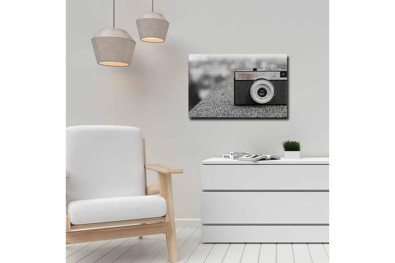 Lerretsbilde - Vintage kamera på en grå overflate - Svart / Grå / Sølv - Interiør - Maleri & posters - Lerretsbilder